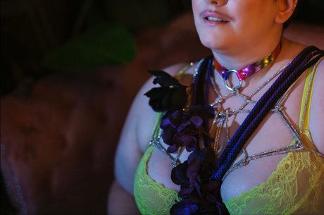 q they them_ free actress pictures