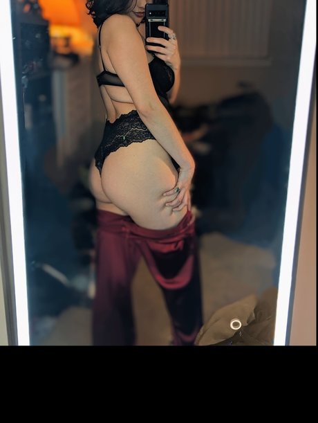 Queen Z model nice pic