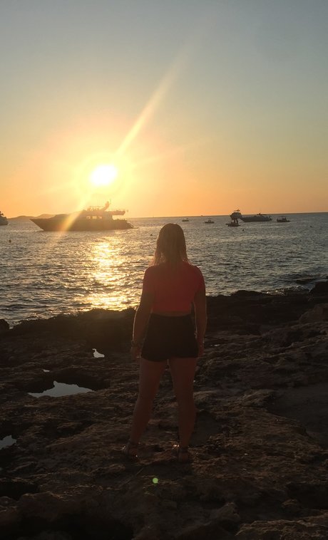 Queen of squirt pornographic actress archive