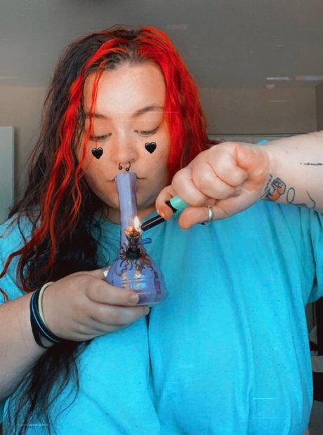 Kushqueen star pornographic photos