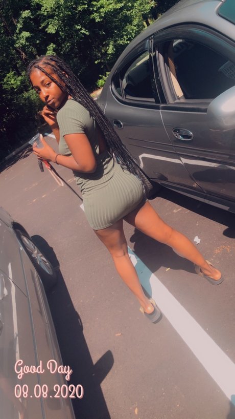 Queenniesha top pornstar image