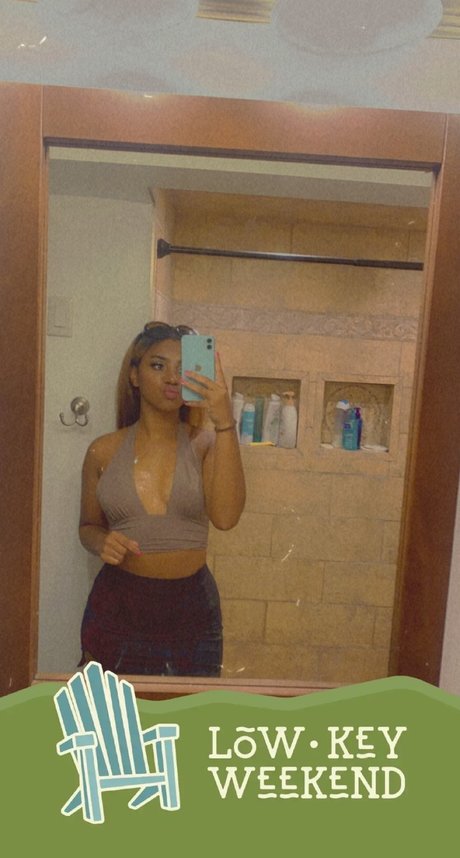 Liyahboo pornstar adult pic