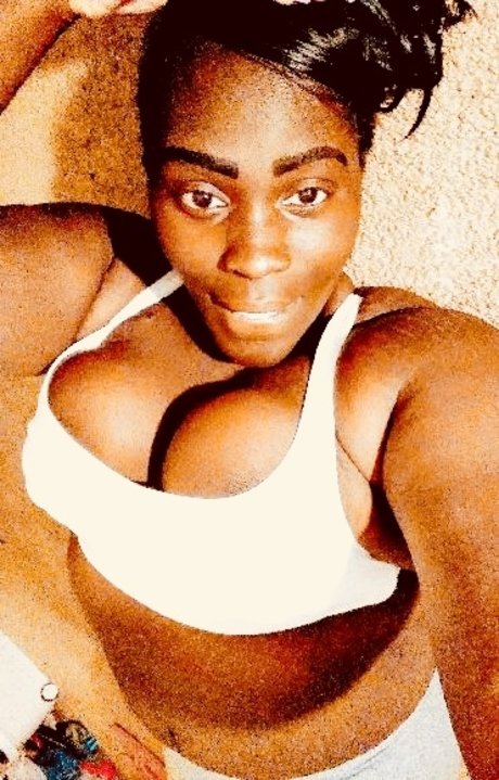 Queen Britt naked actress image