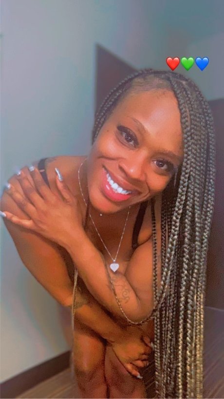 Leoshia Waire actress photos