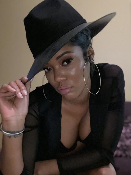 u7749135 top model photo