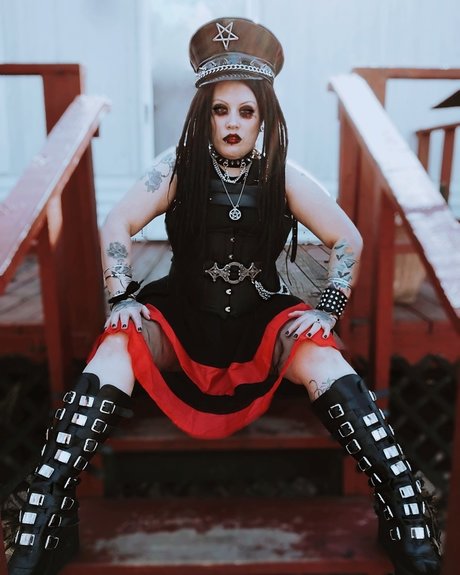 Goddess Kalii naked star picture