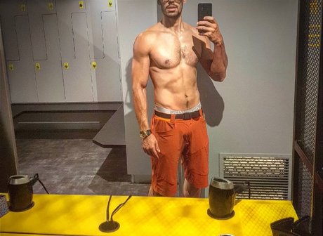 Mr Deviant model pornographic pics