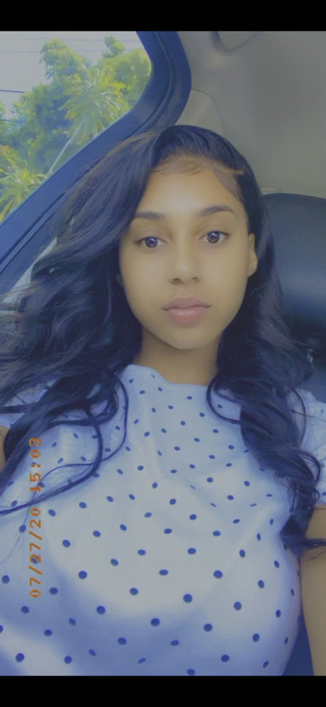 Juicy D high quality pornstar pics