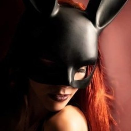 Devyn Lux model sex picture