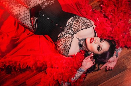 DesTinyfatality sexy pornstar galleries