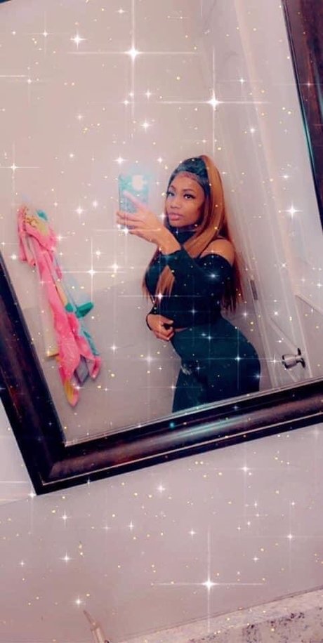 Prettiest Pisces_ sexy model pic