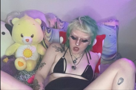 bug_ nudes actress pic