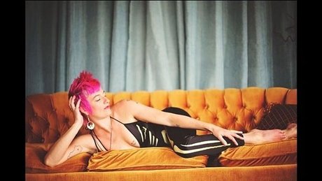 RAINBOW STAR nude model galleries