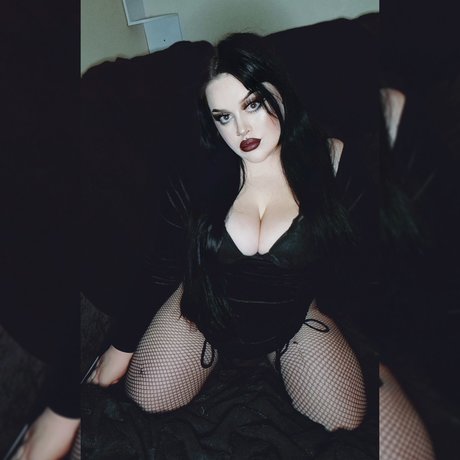 Rainy Daze star nude galleries