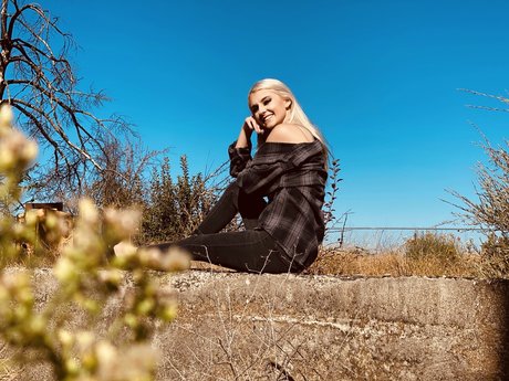 Lola gray art model images