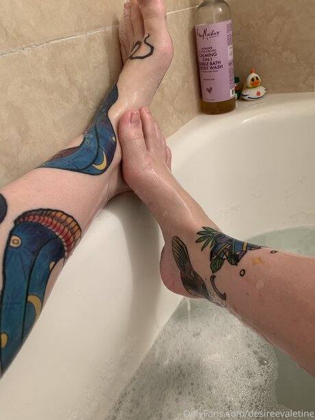 DollFaceDesy nude actress galleries