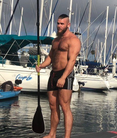 DrGore naked model pic