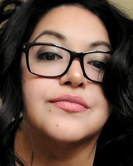 Divalusciousb model pic