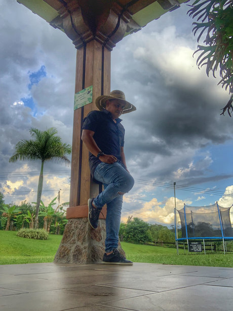 DJ RONALD pornstar perfect picture