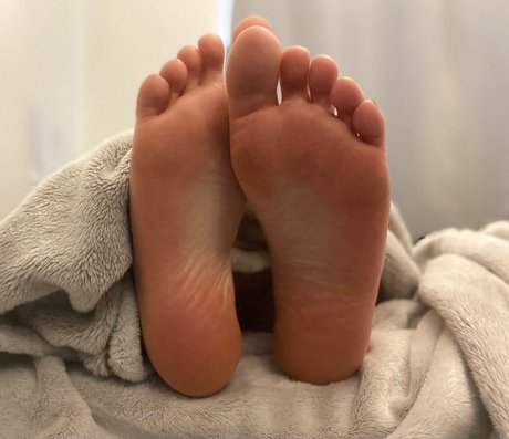 FeetUK5 star free picture