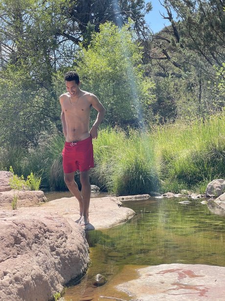 Dominic Jones perfect star pictures