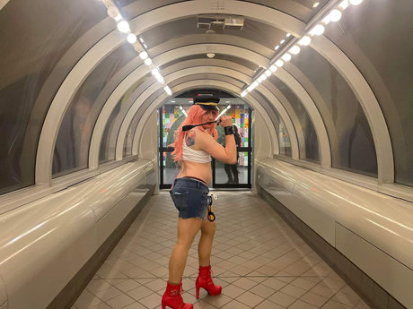 RayOnDisplay pornstar pretty images