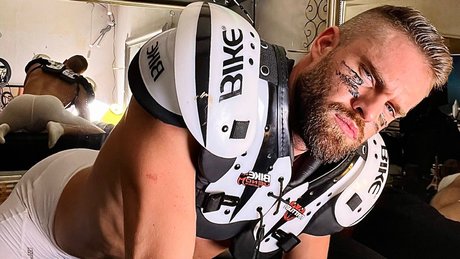 Rayner Gold naked star gallery