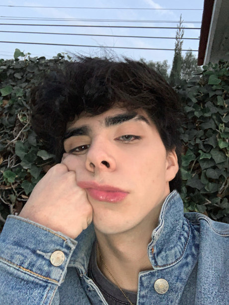 Raul Gloria sexy model photos