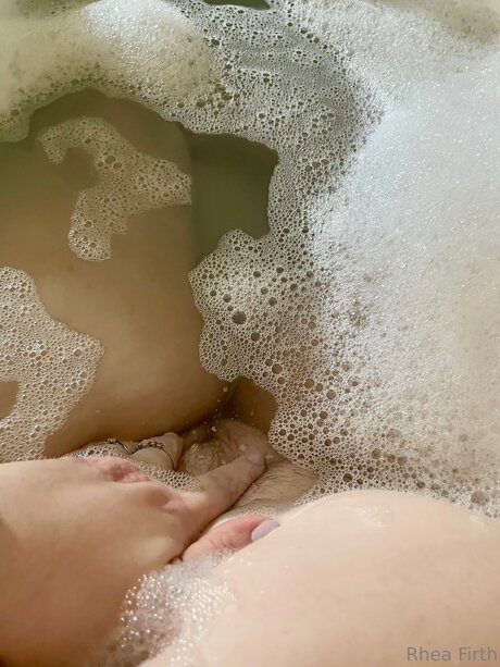 r NO PPV nude model img