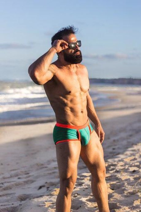 Renan Muscle Flex star erotic images