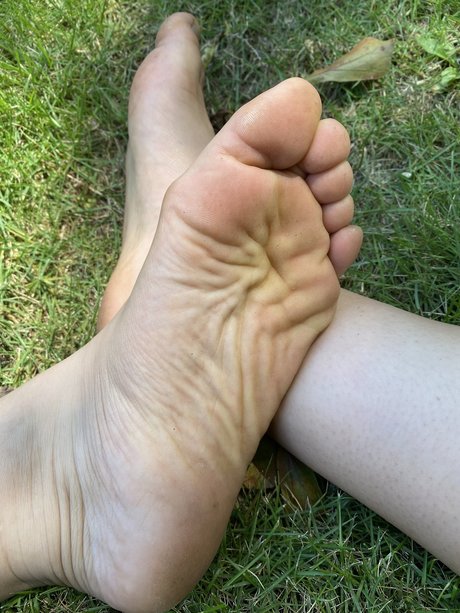 Reinas Toes high quality pornstar photos