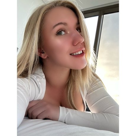 Cece Reign star pretty img