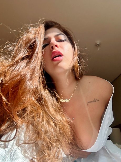 Red Hot free model photo