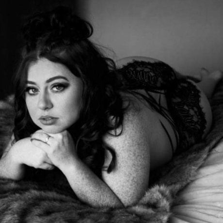 That Redheaded Mylf_ naked pornstar pic