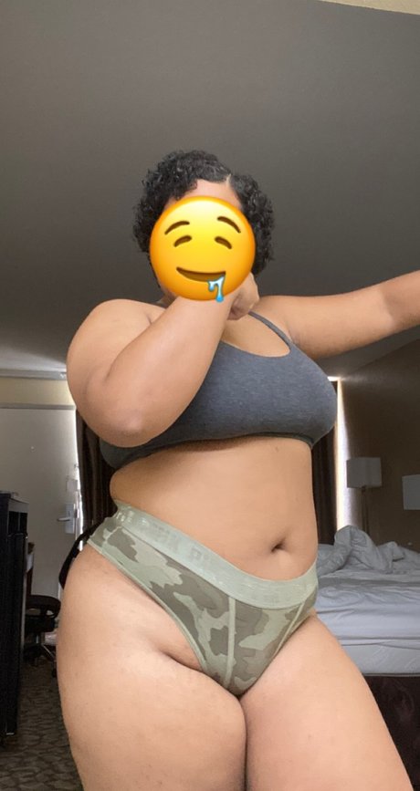 Rayeraye nude pornstar galleries