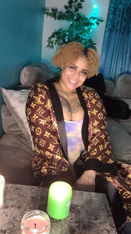 Miss Bryant sexy actress pictures