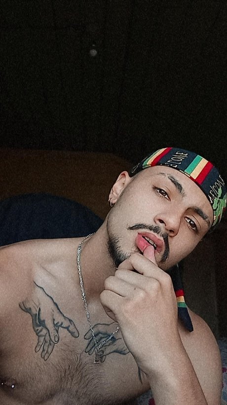 Its GogiGut pornstar hd pictures