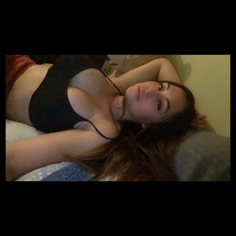 La MiMi model adult photos