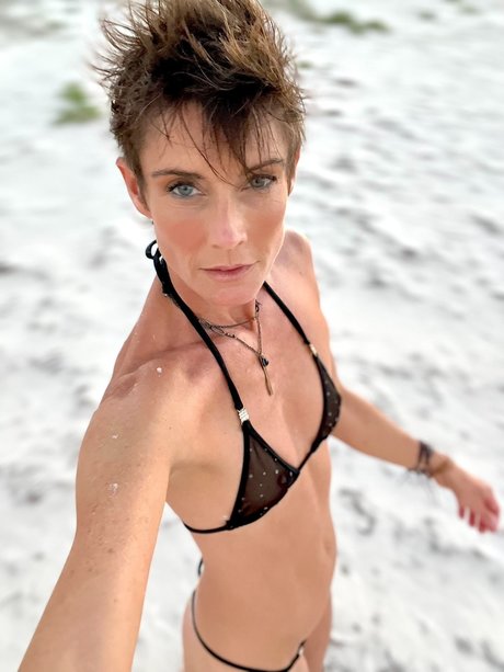 Room 77 Top_ high quality model galleries