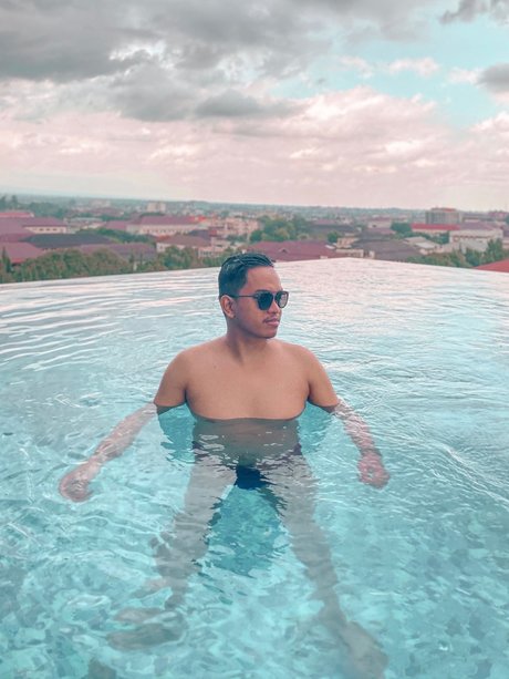 Austin Aw_ naked star images