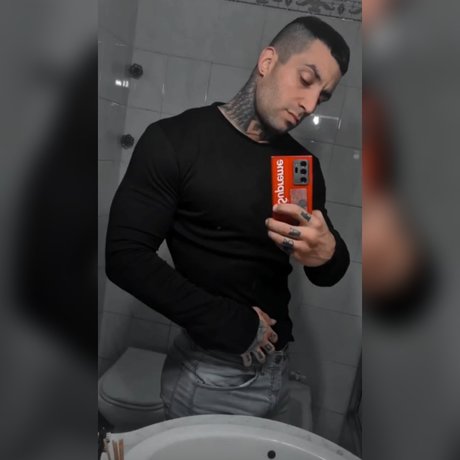 rodrigo Pollo pornstar naked img