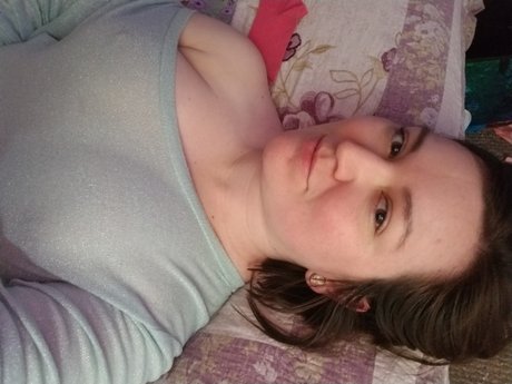 Robyn Sweet naked pornstar img