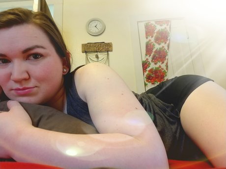 Robyn Sweet perfect pornstar gallery