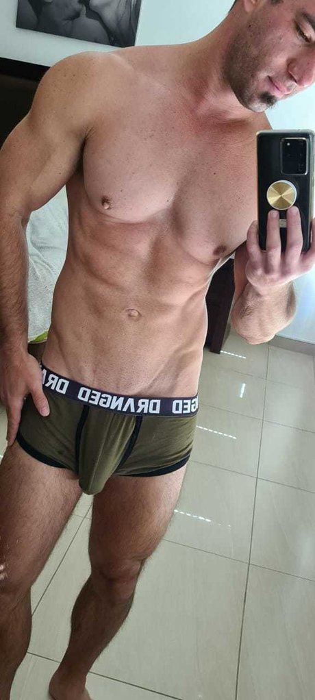 Ripped Chiver art actress image