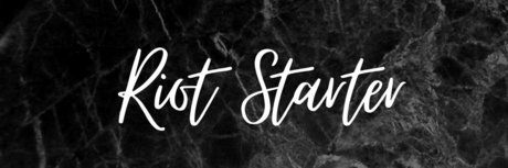 _Queen Riot_ sexy model image