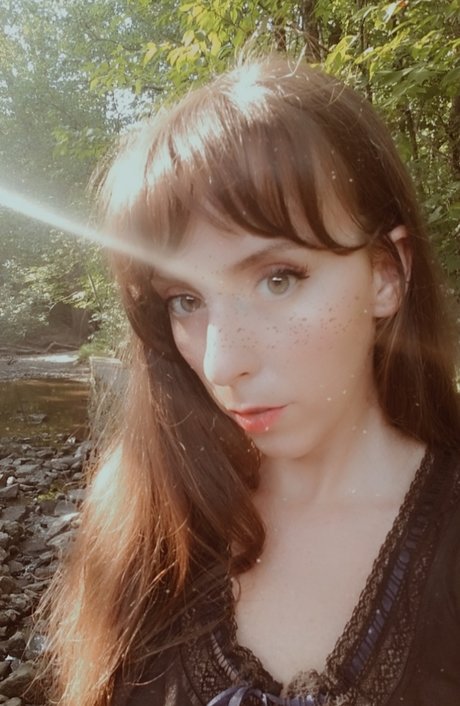 _rue_ nude model img