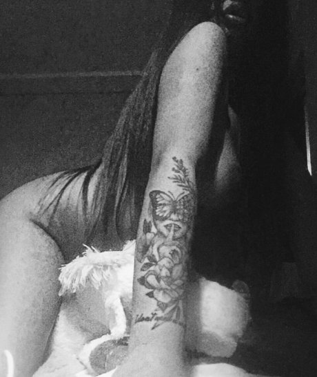 AndraBabe sexy actress pictures