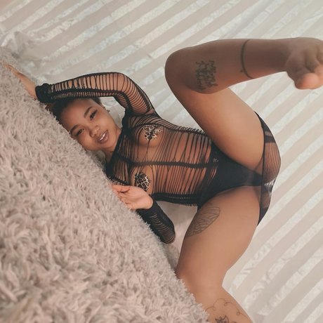 _6_ model erotic img