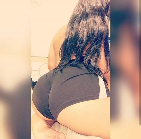 _Rose Petite_ art model photo