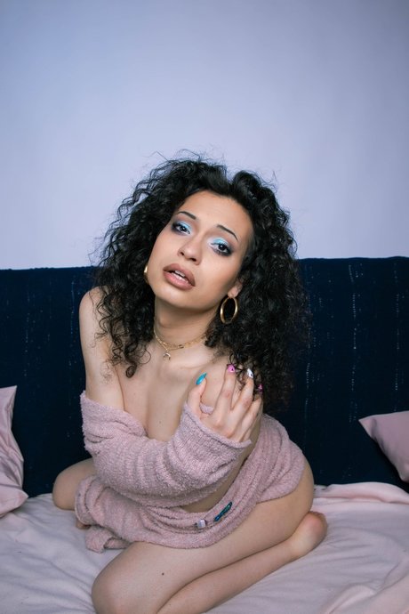 Sa Mantha SayTen model galleries